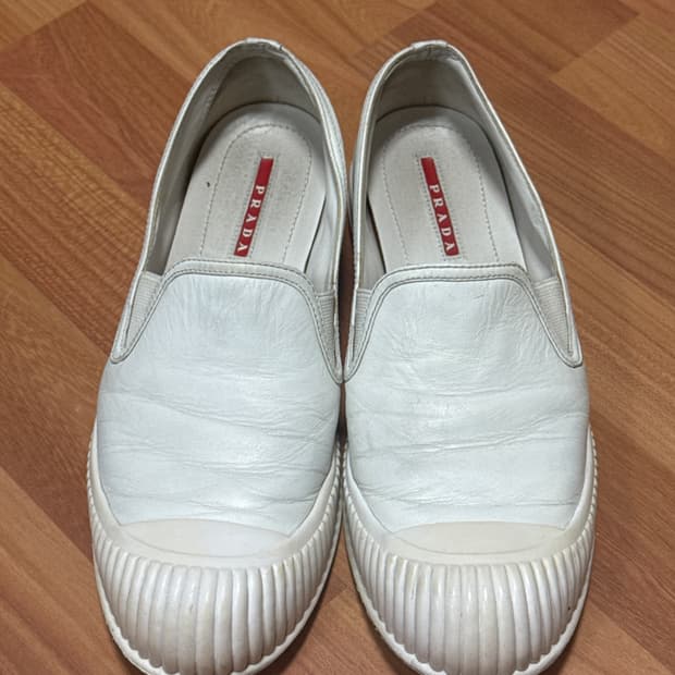 프라다 슬립온 판매합니다.