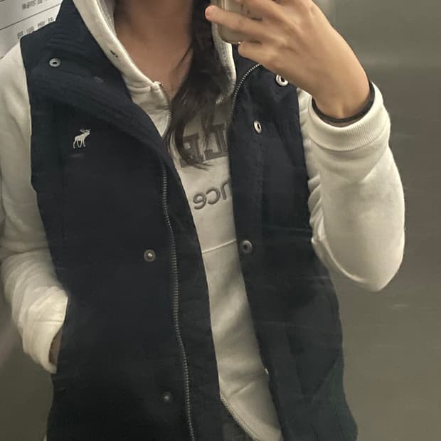 아베크롬비 패딩조끼 판매합니다 (S)