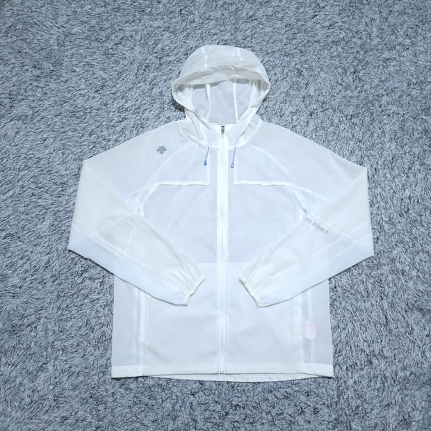 데상트)110 남자 초경량 바람막이 / 왕눈이샵