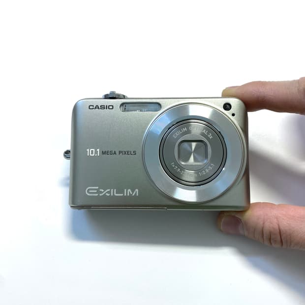 카시오 엑슬림 EX-Z1080 디지털 카메라