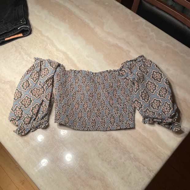 ZARA 자라 스모크 오프숄더 퍼프 소매 크롭 블라우스