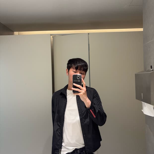 프라다스포츠 포트에이블 바람막이 