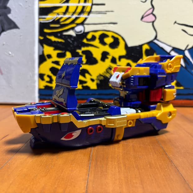 메탈카드봇 블랙후크 로봇 피규어 장난감 인테리어 소품