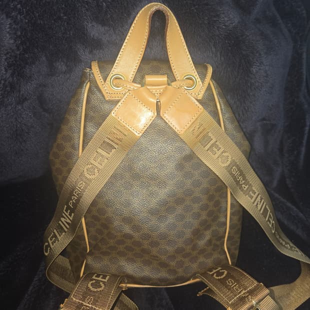 셀린느 마카담 백팩(급매)