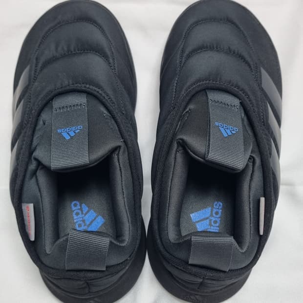 아디다스 푸피렛(Puffylette) 방한 스니커즈 -