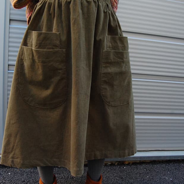 Naru double pocket corduroy skirt