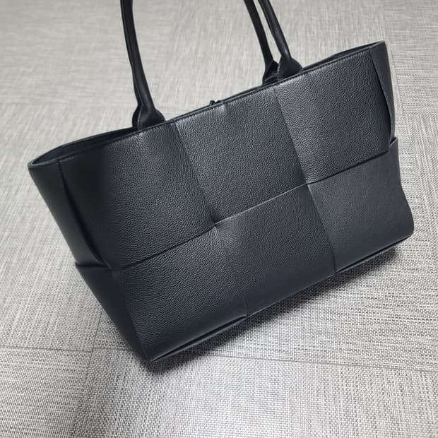 보테가베네타 아르코백 블랙 미디움 토트백