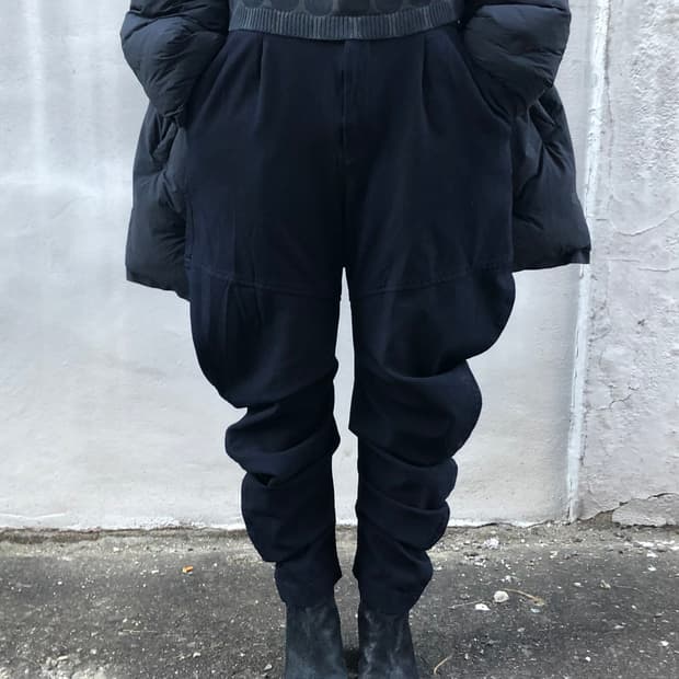 꼼데가르송 바나나 커브 팬츠