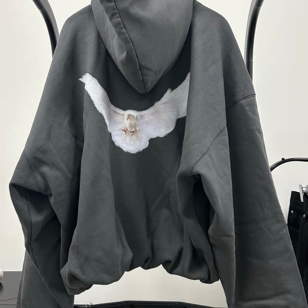 [m] 이지 갭 엔지니어드 바이 발렌시아가 도브 후드