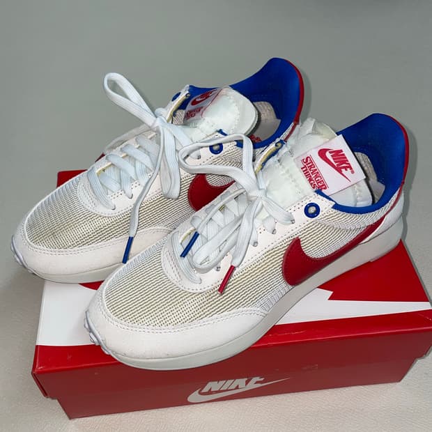 나이키 x 기묘한이야기 235size