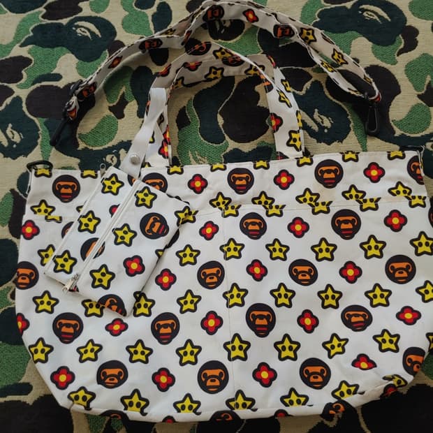 [OS] 베이프 베이비마일로 모노그램 크로스백