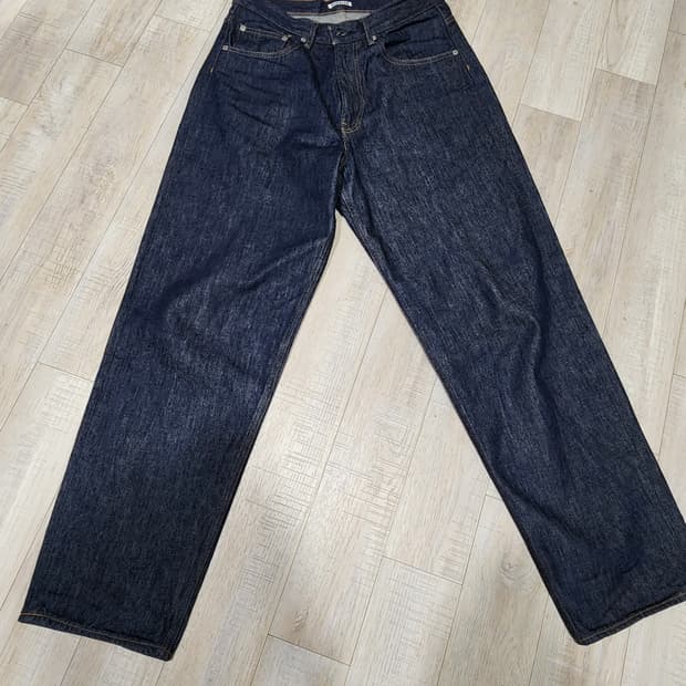 오라리
하드트위스트 와이드데님 인디고
32사이즈
