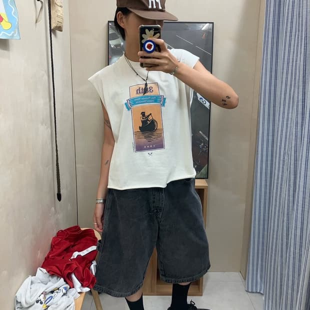 Fruit of the room cutting sleeveless 
