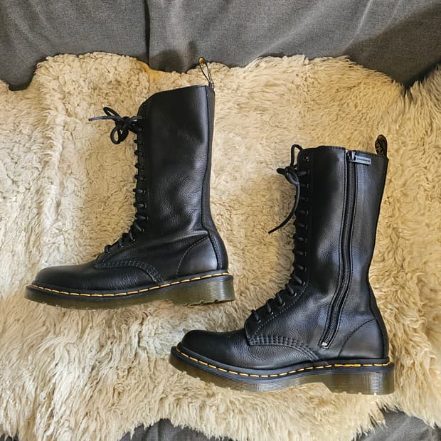 250 닥터마틴 14홀 부츠 워커 1b99 버지니아