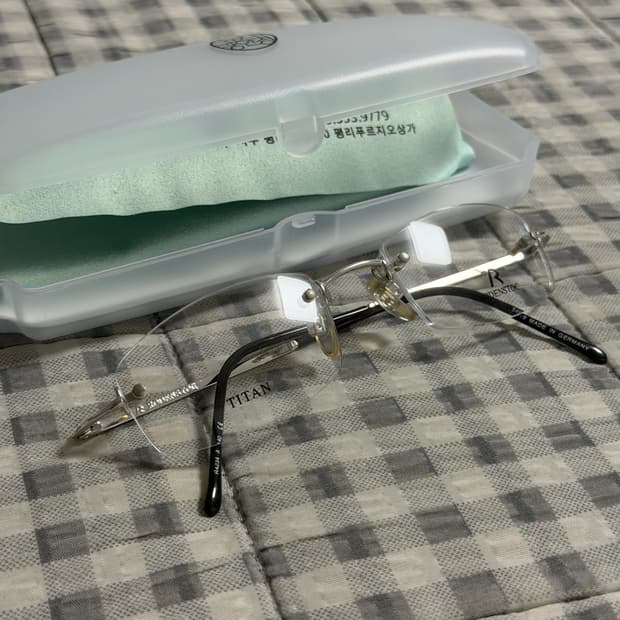 (OS) 로덴스탁 긱시크 무테 안경 실버