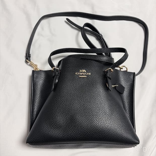 코치 블랙 레더 크로스백 토트백