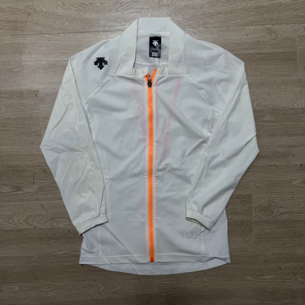 데상트 키즈 기능성 바람막이 자켓