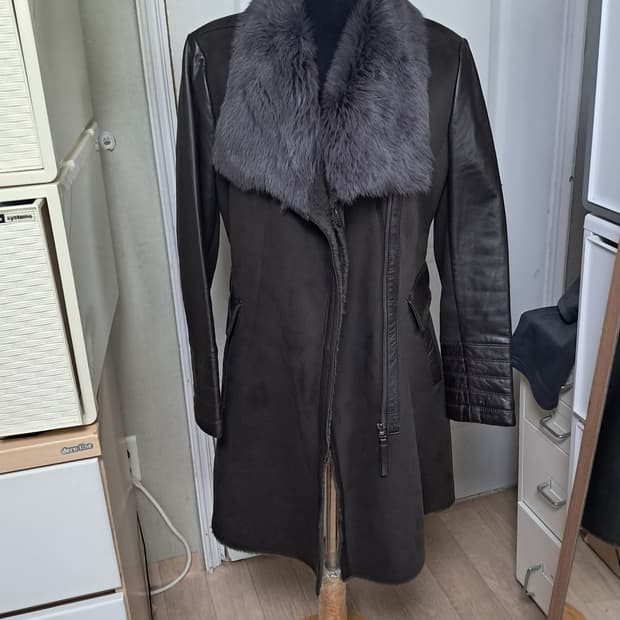 디데무 양털퍼 양가죽소매 배색 무스탕 퍼 코트 66~정77