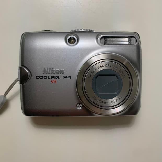니콘 쿨픽스 P4 nikon coolpix p4 