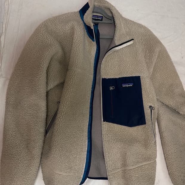 파타고니아 후리스 L 새거팝니다