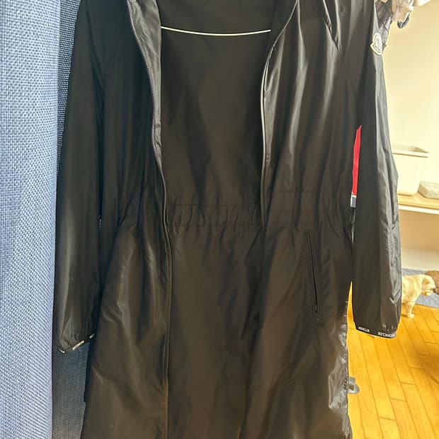 몽클레어 블랙 바람막이