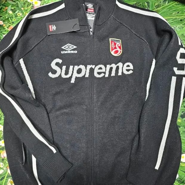 슈프림 엄브로 니트집업