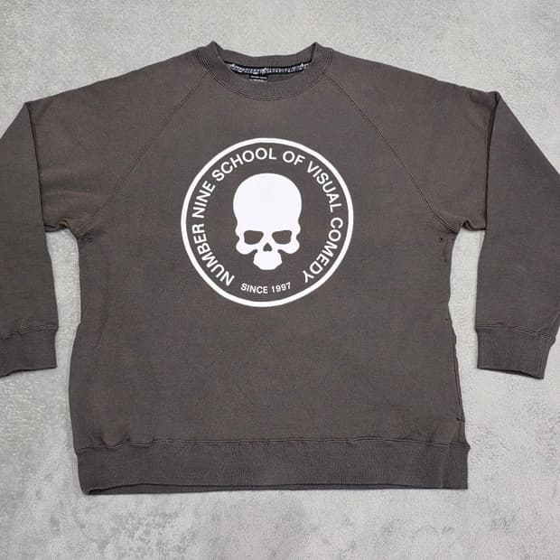 01AW 넘버나인 스쿨 오브 비주얼 코미디 스컬 맨투맨