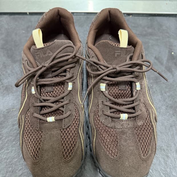 휠라 에샤페 초코 운동화 260