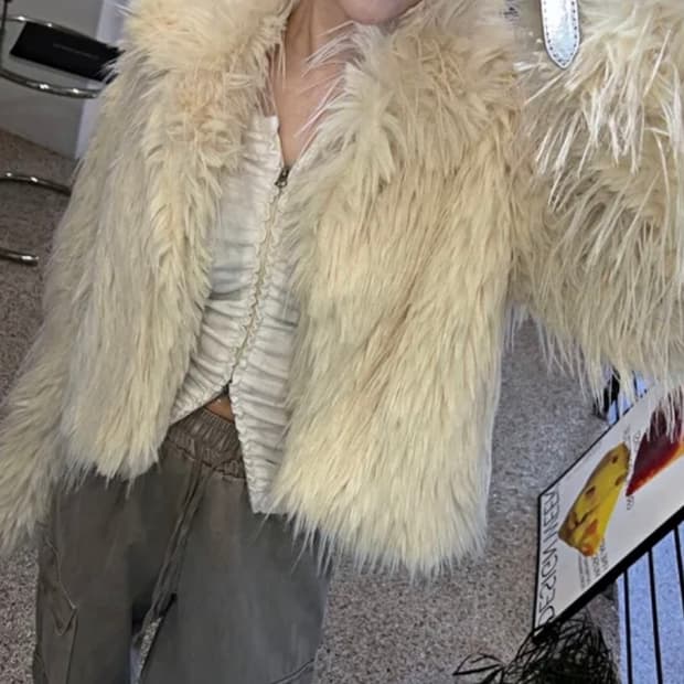 갸루 y2k 아이보리 퍼 자켓