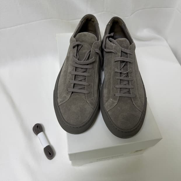 커먼프로젝트 아킬레스 로우 스웨이드 41사이즈 