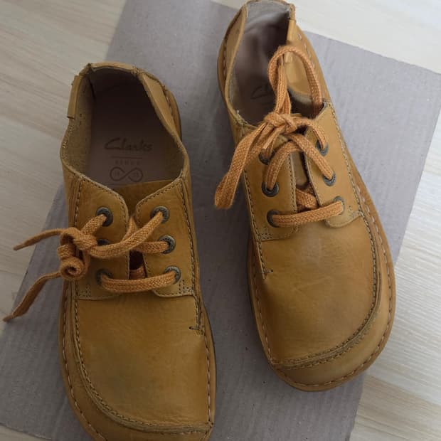 클락스 퍼니 드림 레이스업 슈즈 왈라비