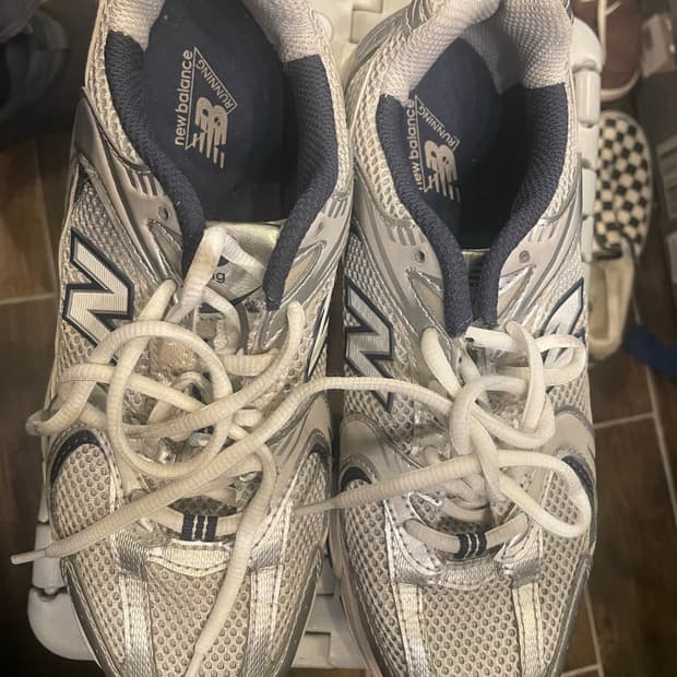 뉴발란스 운동화 235