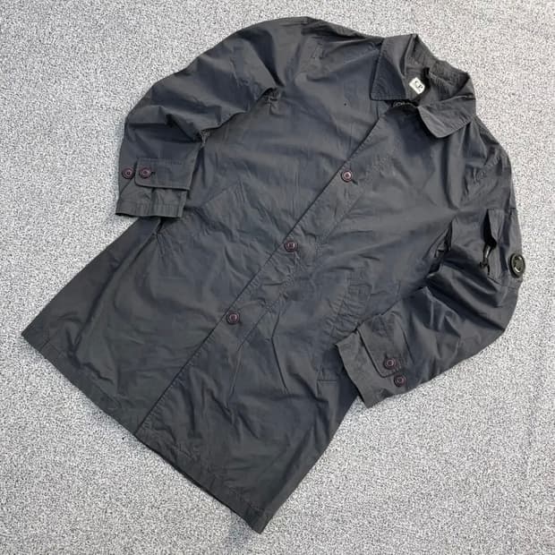 cp컴퍼니 나일론 레인코트 자켓