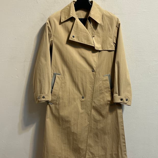 벨스타프 베이지 트렌치 코트