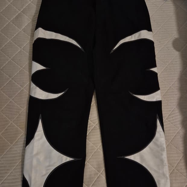 떠그클럽 레더팬츠 초판 판매합니다