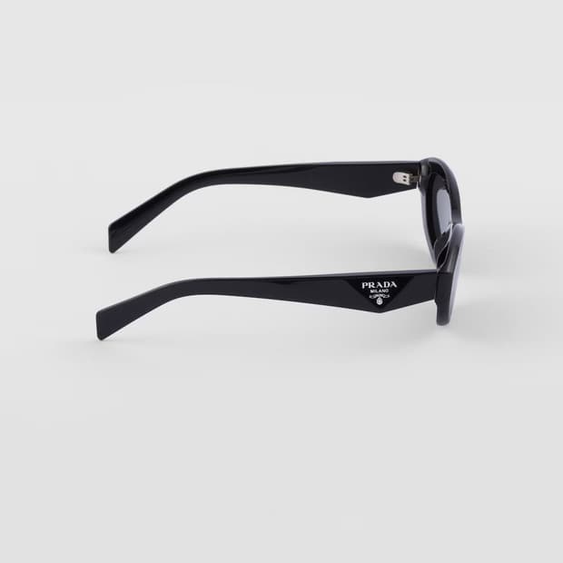 [새제품]프라다 심볼 선글라스 슬레이트 그레이 렌즈