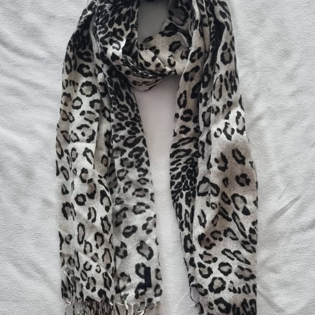 빈티지 y2k 00s 갸루 펑크 오리엔탈 레오파드 머플러