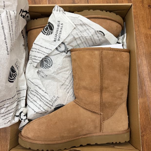 어그 클래식 숏 부츠 270 9사이즈 풀박