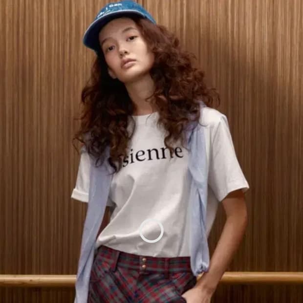 (새상품) 시엔느 로고 반팔티 셔츠 반팔 화이트