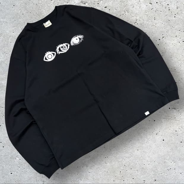 [L] 노매뉴얼 Eye 블랙 긴팔 티셔츠 C267