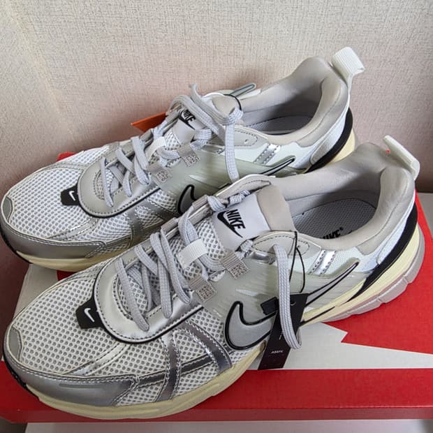 나이키 v2k 런 아이언 오어 275