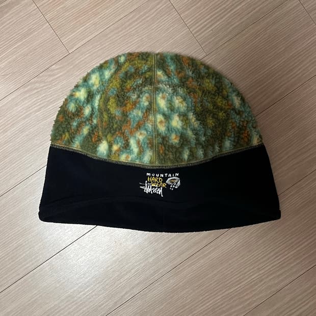 스투시 마운틴하드웨어 폴라텍 이어플랩 비니 stussy beanie