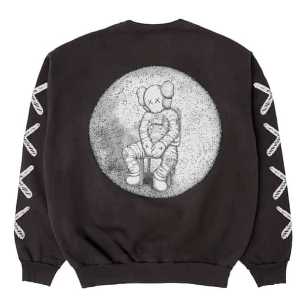 KAWS 카우스 맨투맨 L 사이즈