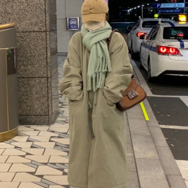 오이니 시네마 점퍼 카키