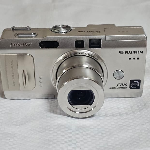파인픽스 F810 하이엔드 콤팩트 카메라