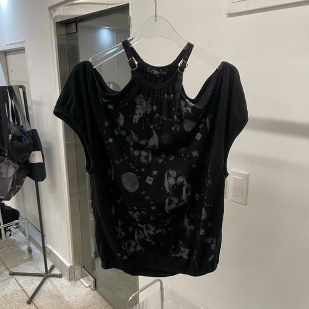 Hyesteric Glamour scoop t