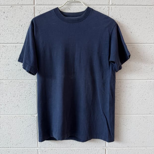 90s Vintage Fruit Of The Loom Blank Tee