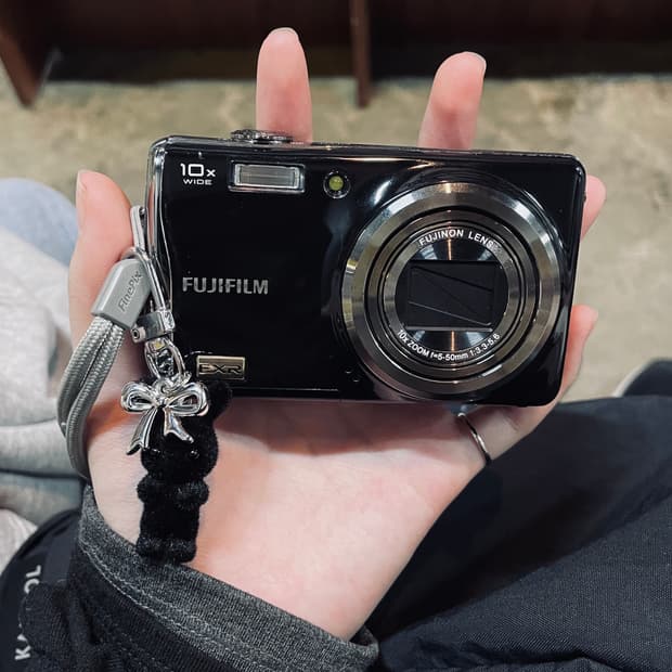 후지필름 파인픽스 F80EXR 블랙 / 아일릿 원희디카 후속모델