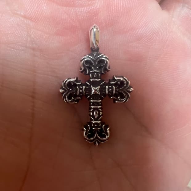 크롬하츠 필리그리 참 , 20인치 롤체인 극미중고 판매합니다