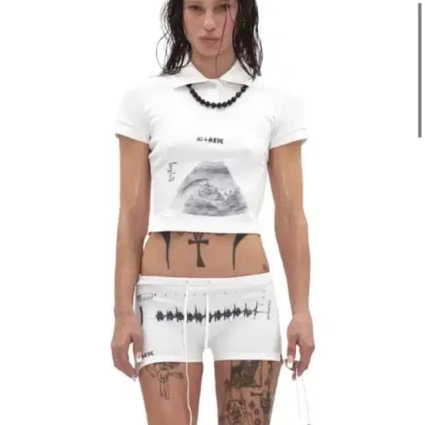 604service 에일리언 카라 티셔츠